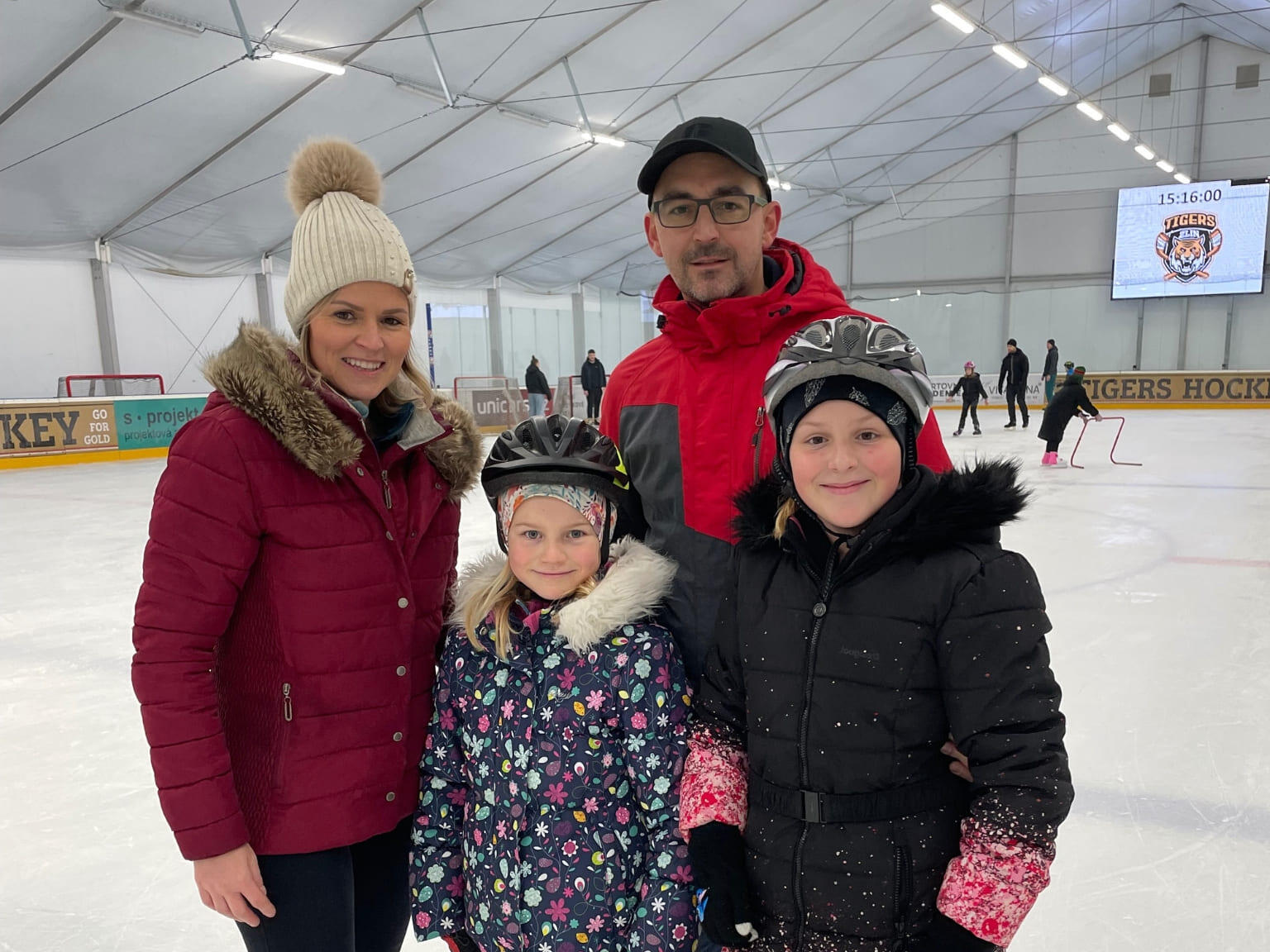 Mikulášské bruslení jsme si užili!