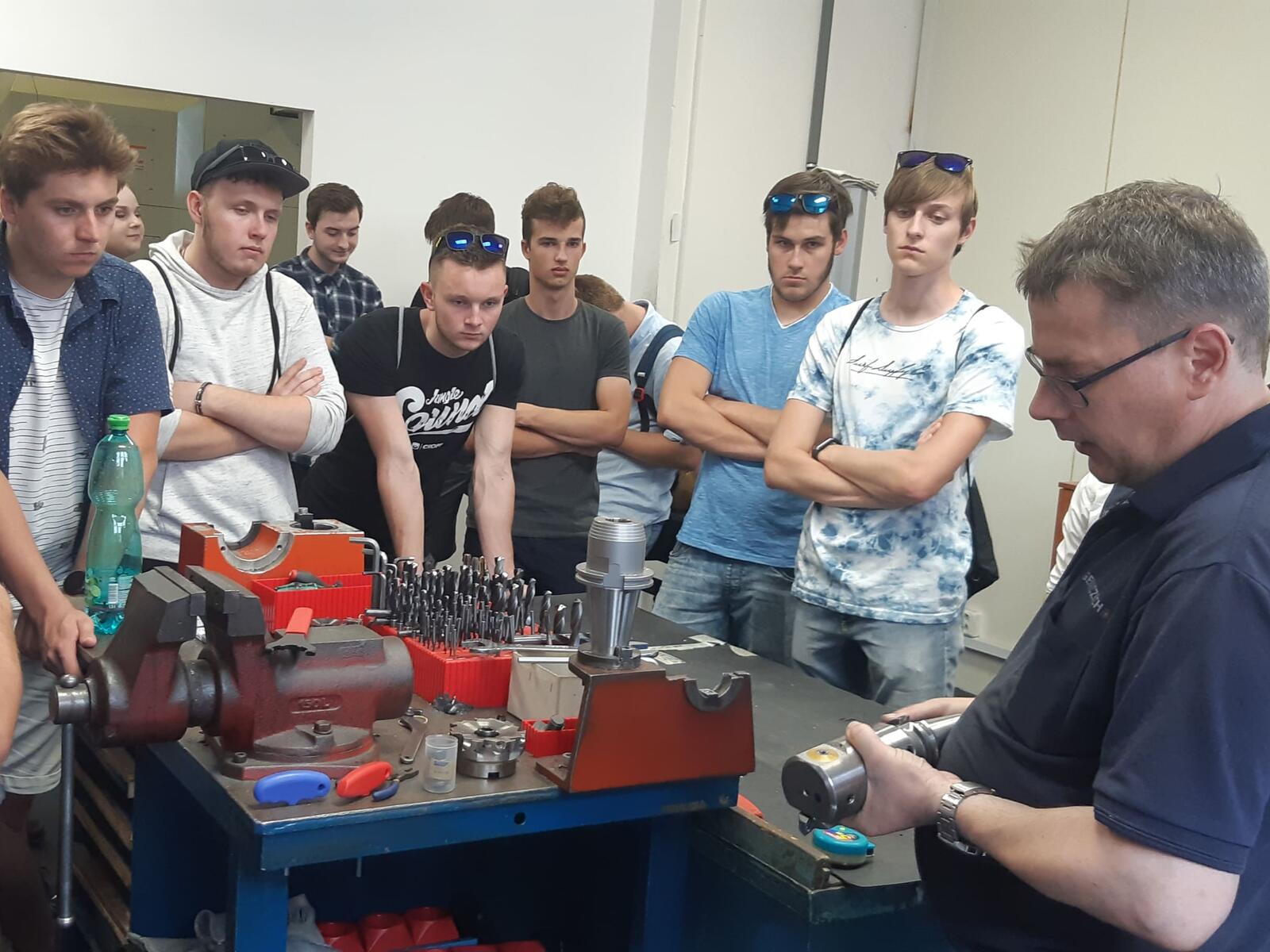 Den otevřených dveří v GENICZECH-M